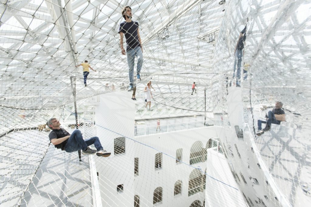 instalación orbit de tomas saraceno
