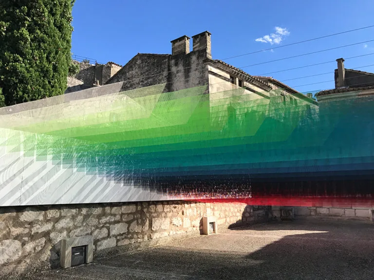 Instalacion Paradis Perdus realizada en Les Baux-de-Provence