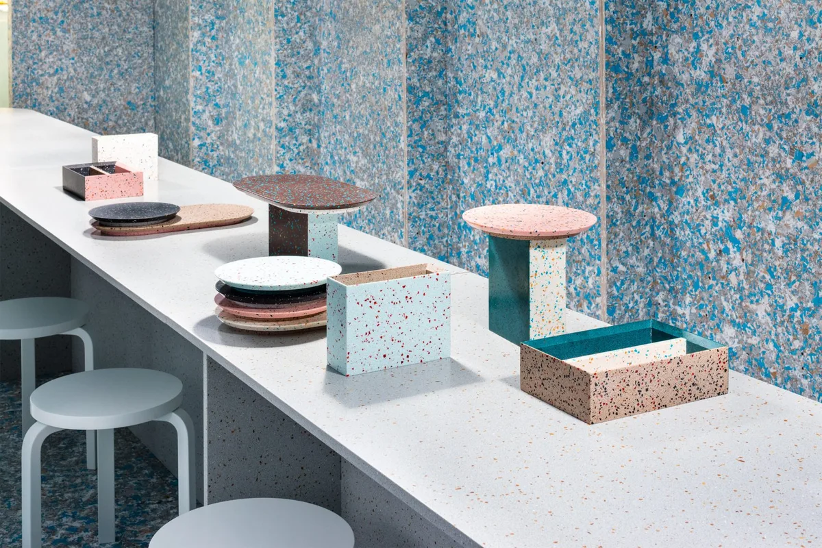 detalle de los paneles realizados en Tetra Pak reciclado