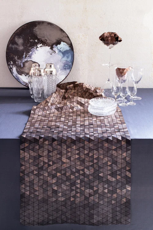 mantel de madera de la diseñadora Elisa Strozyk