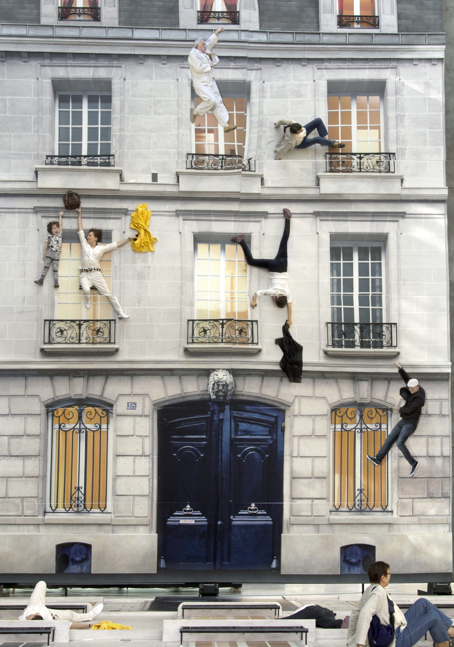 instalacion Bâtiment, concebida en 2004 para el festival parisino Nuit Blanche