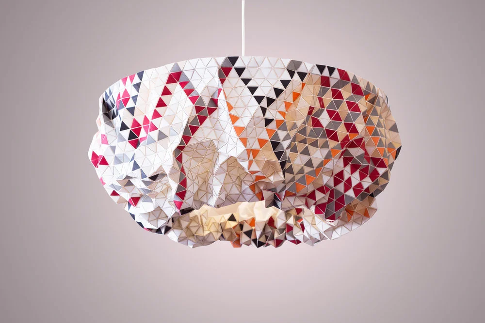 lampara creada en madera de la diseñadora Elisa Strozyk