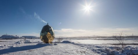 Solar Egg: una reluciente sauna para debatir sobre desarrollo sostenible
