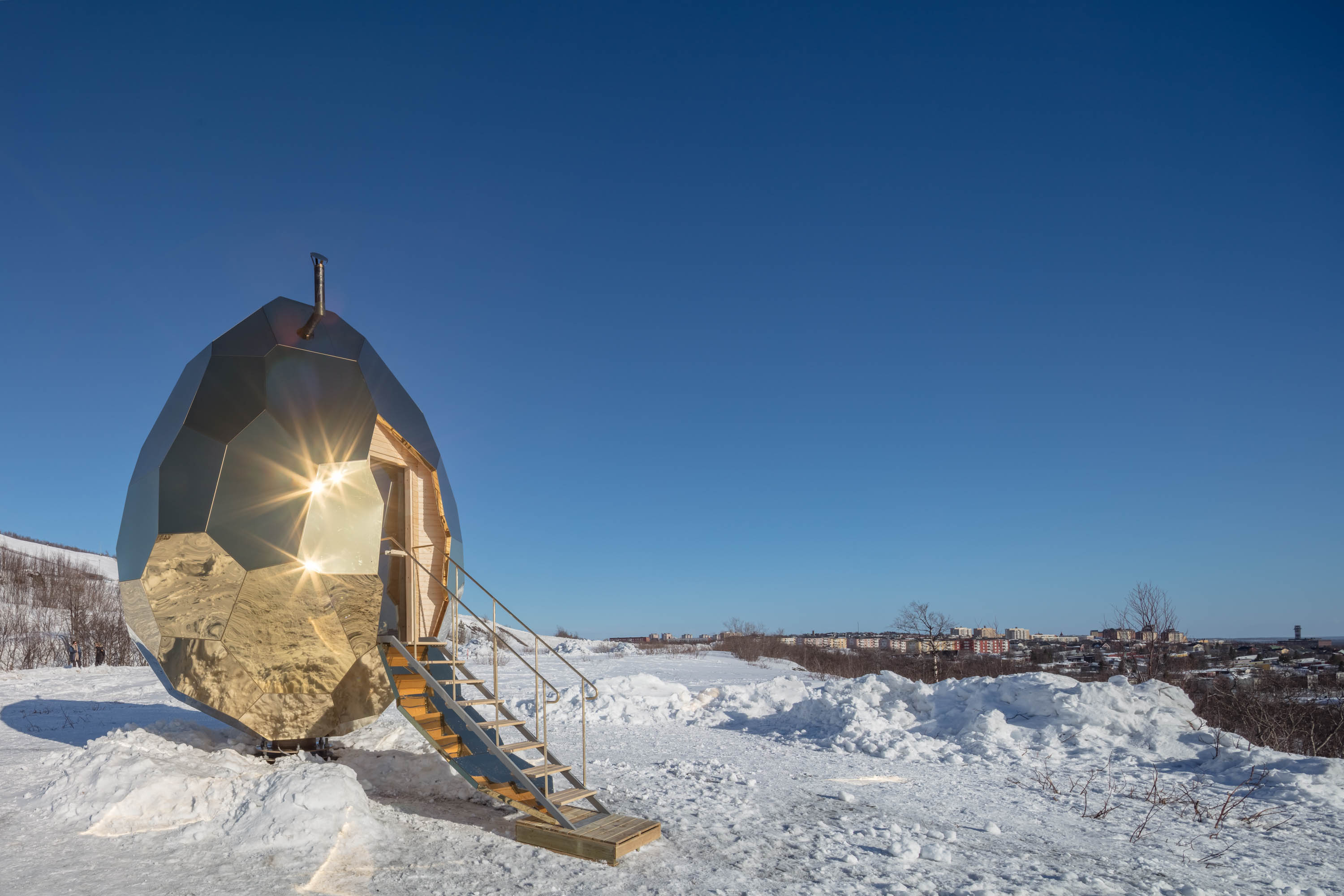 Solar Egg es una sauna pública instalada en Kiruna,