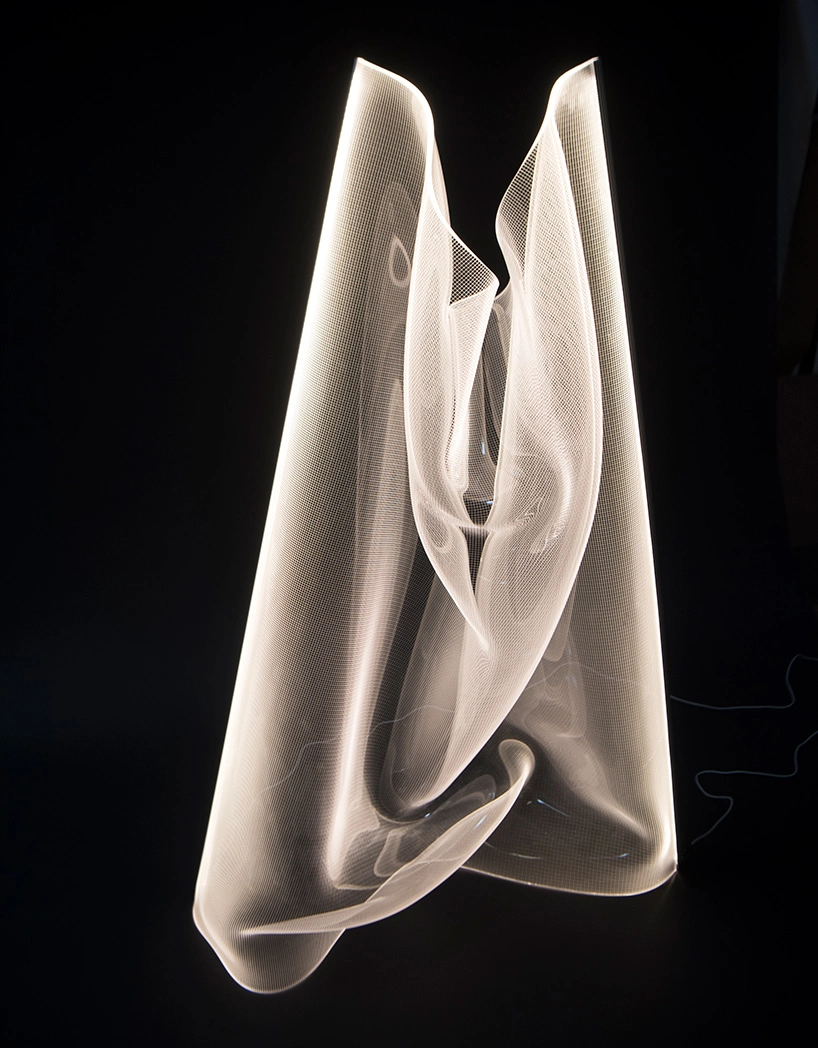 lampara del colectivo partisans diseñada por Alexander Josephson