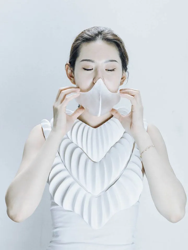 amphibio diseño que evoca a especies reptiles o anfibias