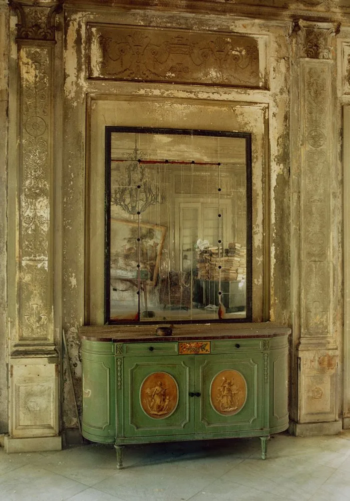 fotografía de Michael Eastman en edificio abandonado en La Havana