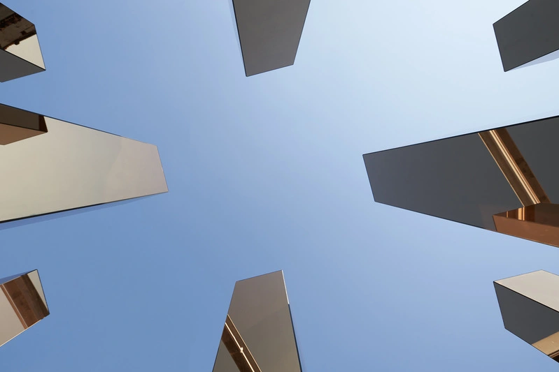 instalacion simulando los edificios de nueva york