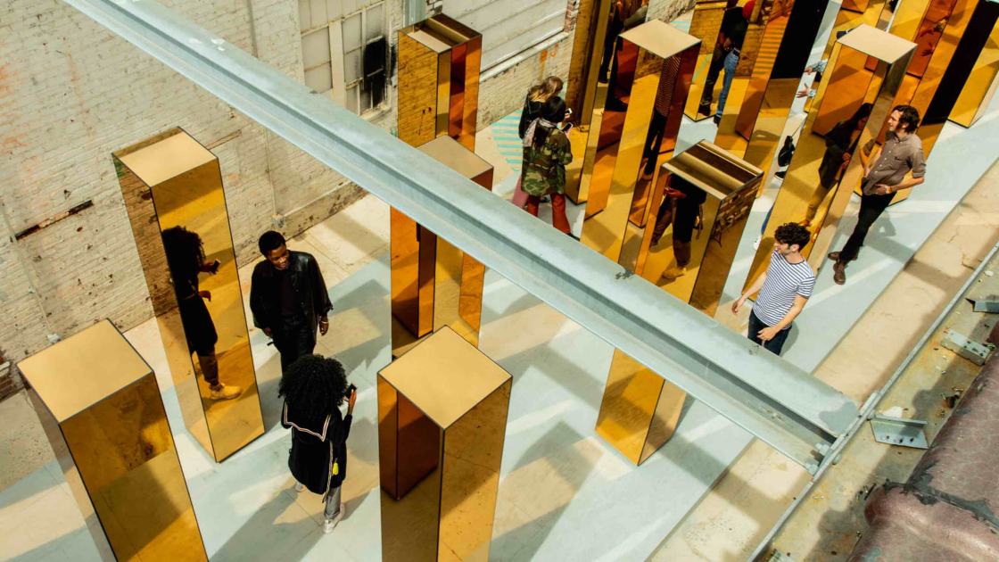 Spirit of the City instalación diseñada por Matt Clark 