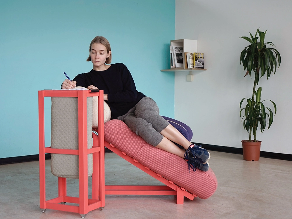 modelo Triclinium Gum para una posición acostada de lado