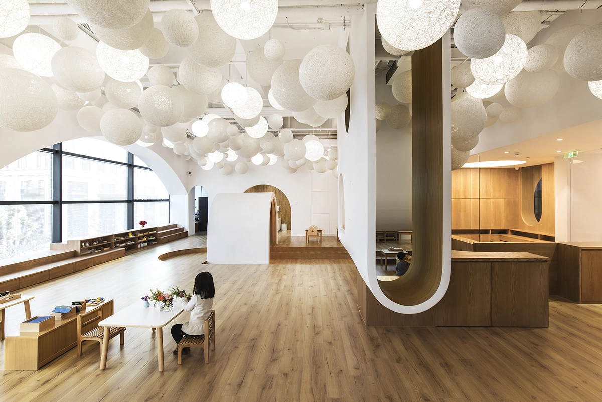 123+ Kindergarten, la guardería de diseño sorprendente para aprender jugando