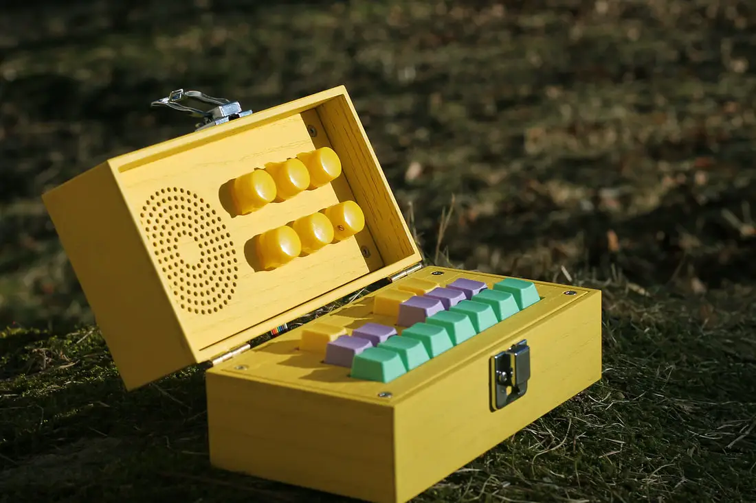 detalle de la plataforma de audio digital proyectada por Johannes Taelman