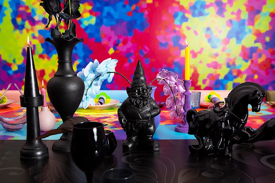 detalle de la mesa construida con materiales sobrantes de proyectos anteriores