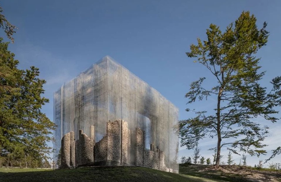 instalacion de Edoardo Tresoldi, el artista de la materia ausente
