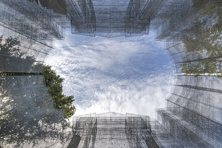 la instalacion simbiosi está abierta hacia el cielo