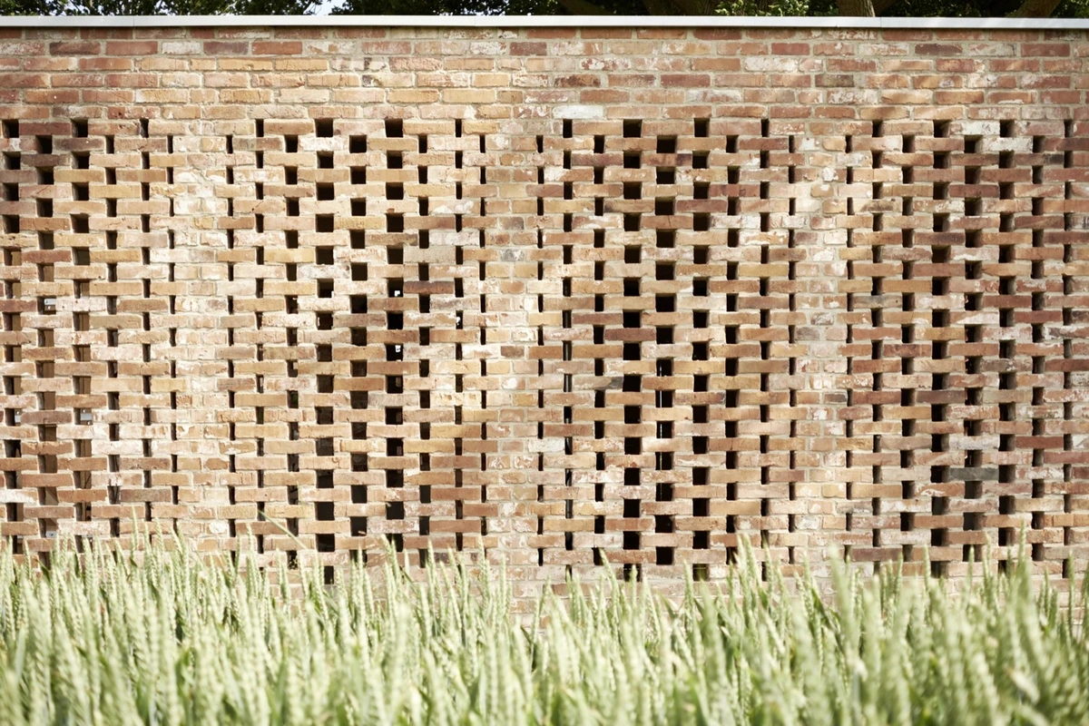 Remisenpavillon: el edificio multiusos que nació del fuego y la tormenta