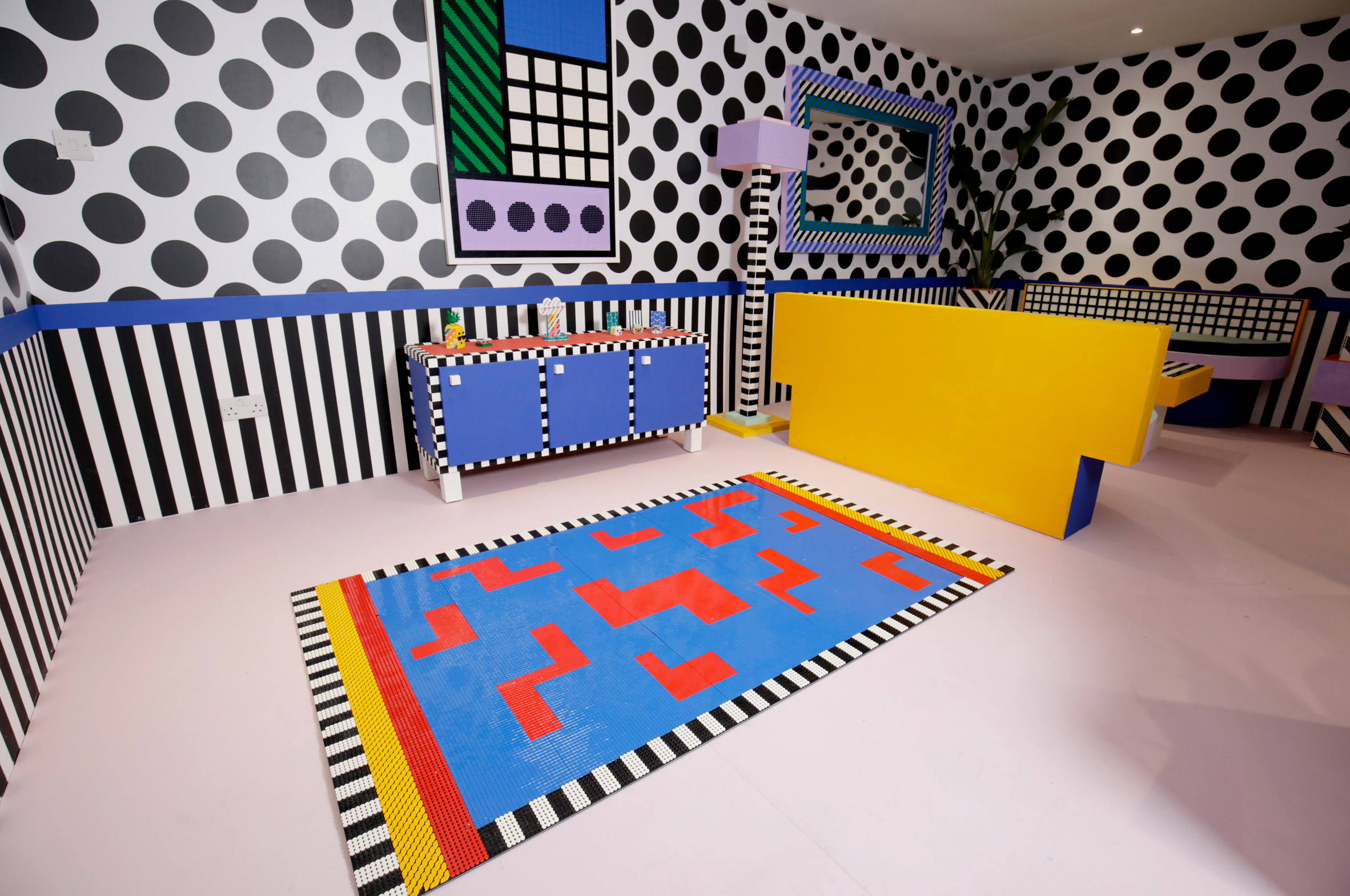 espacio en house of dots de la artista camile walala