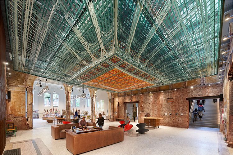FreelandBuck usa ilusionismo arquitectónico para explicarnos perspectiva