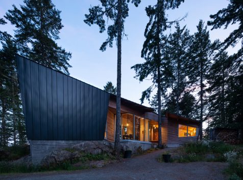 Sooke House, una belleza angular con vistas al Pacífico