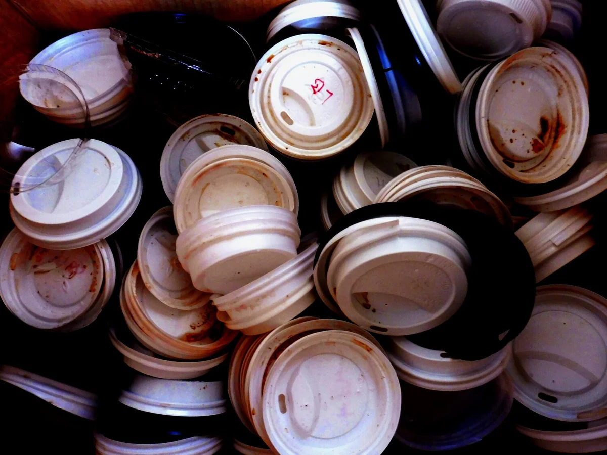 Unocup, el vaso plegable que quiere acabar con las tapas de plástico