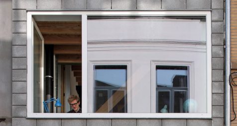 Twaalfkameren, una solución transgresora llena de luz