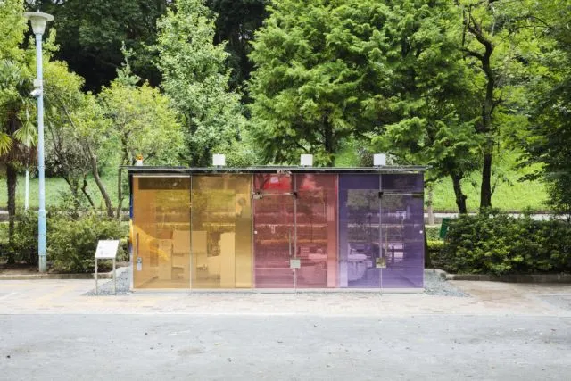 Baños públicos transparentes, una atrevida realidad en Shibuya