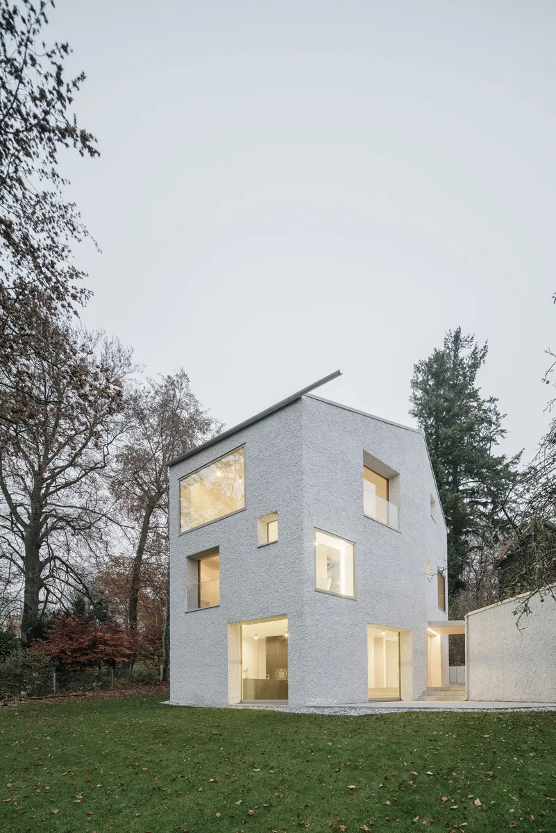 Casa Schwab, el universo rectilíneo que otea los Alpes bávaros