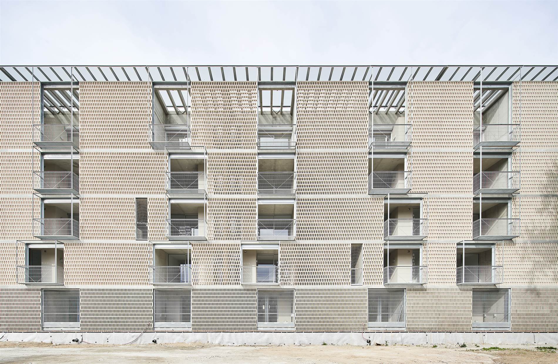 Arquitectura Inclusiva y Moderna en Bon Pastor