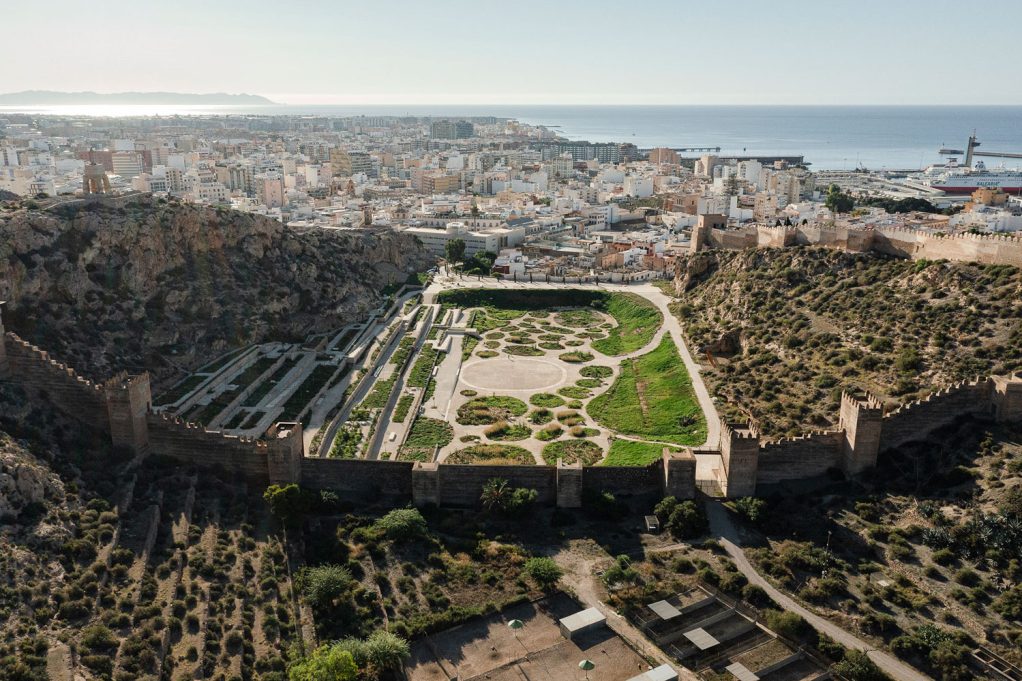 Paisajismo que rescata la historia de Almería