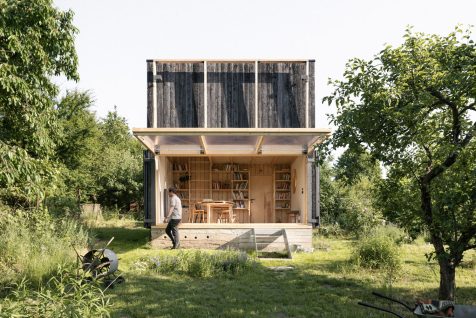 El pabellón de jardín de BYRÓ architekti en Praga