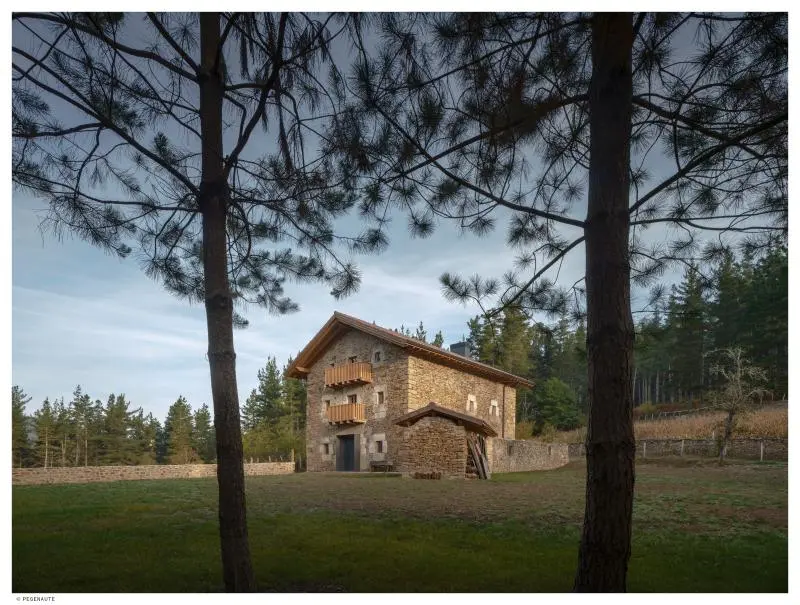 Garaitia Etxea: restauración rural con carácter