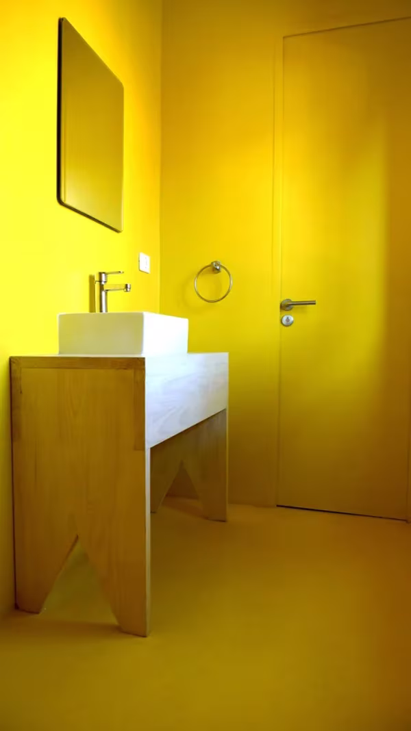 baño amarillo de felipe ortiz