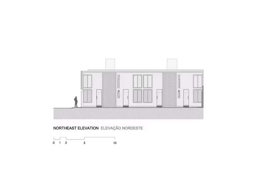 Alzado nordeste de las Casas AV de Corsi Hirano Arquitetos, con dos viviendas de dos plantas