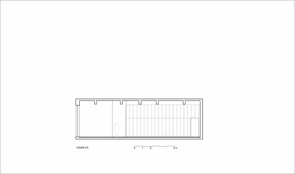Sección transversal del Loft For con la altura del espacio y la escalera