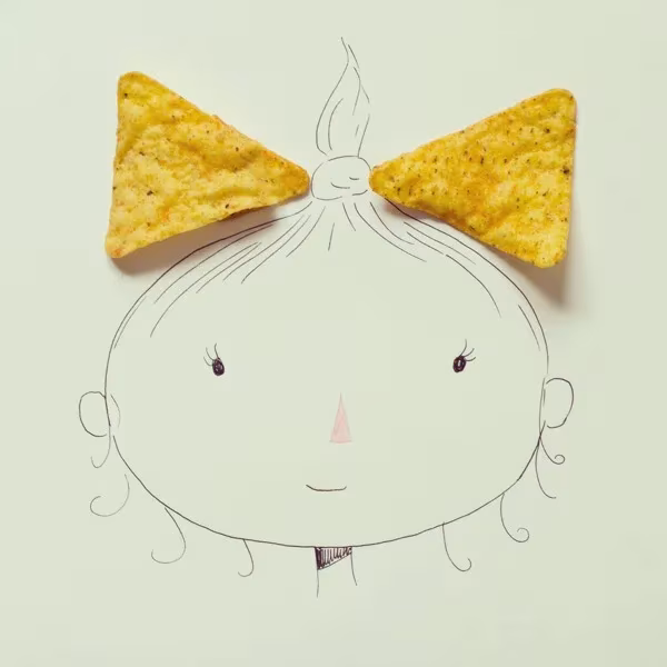 Ilustración de Cintascotch: dos nachos forman el lazo del pelo de una niña dibujada a línea