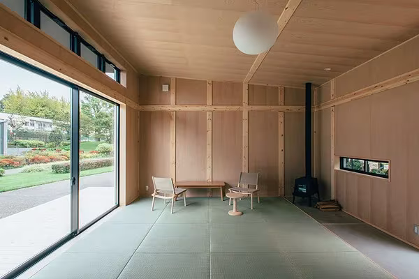 Vista interior de la cabaña Koruku no Koya