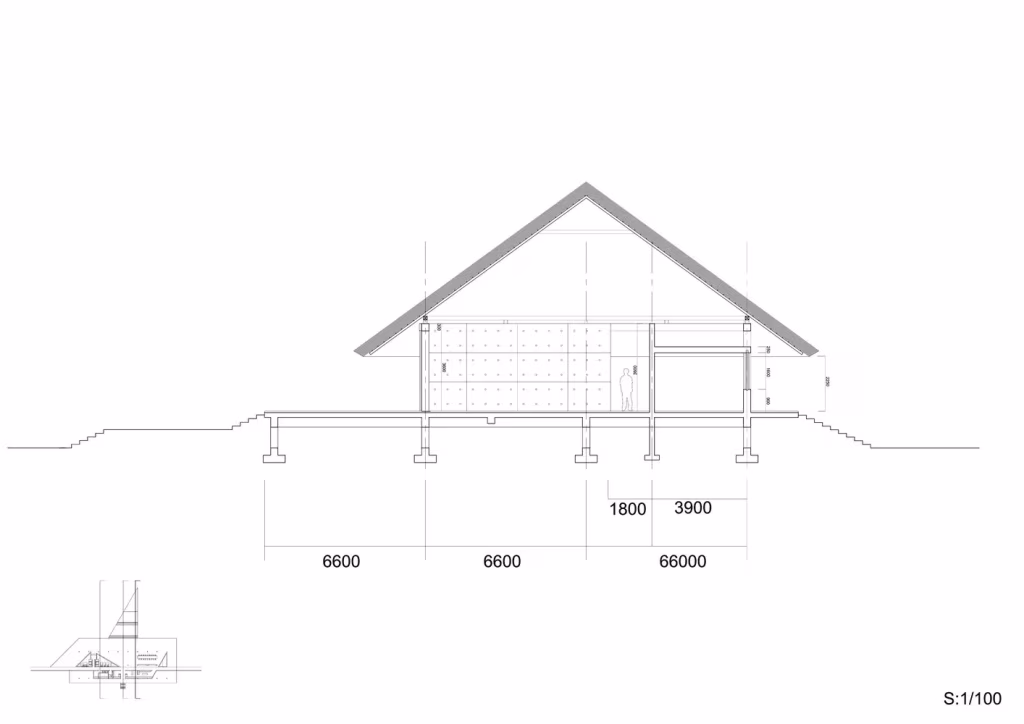 Sección constructiva de la Casa Wabi con cubierta a dos aguas y cotas de las crujías