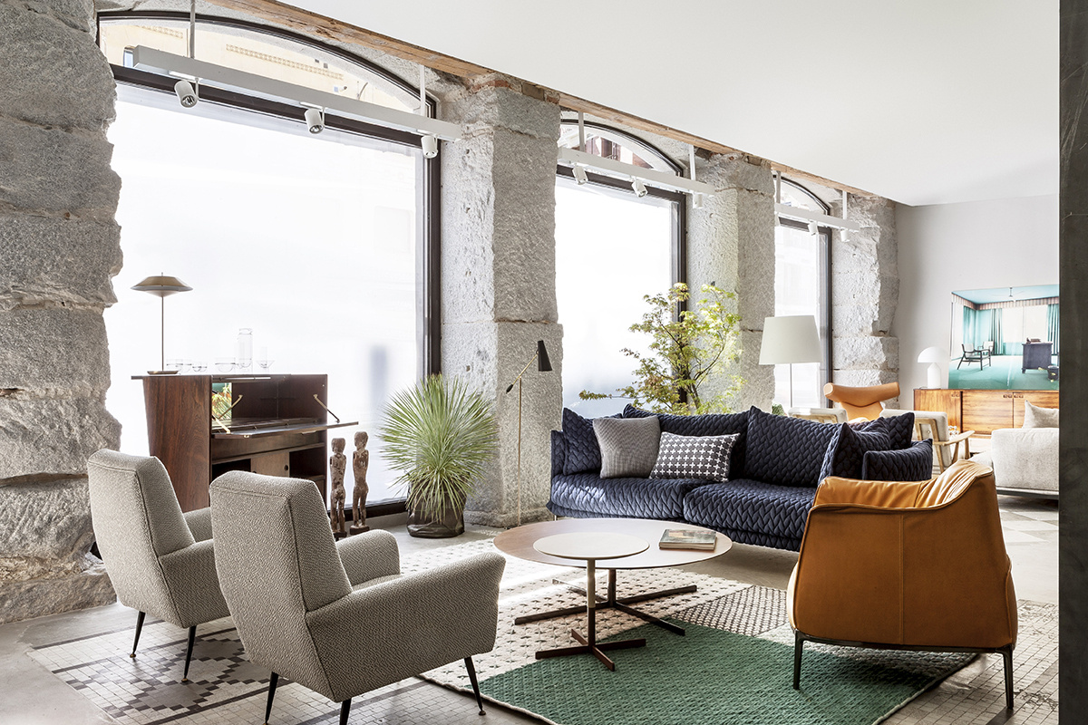 Detalle tienda Mejía Lequerica selección de mobiliario e iluminación