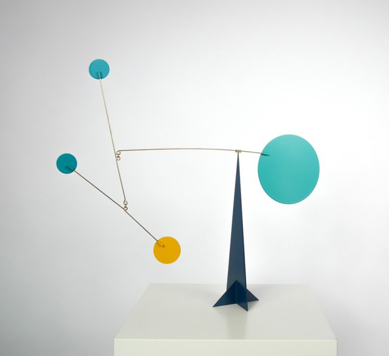 Escultura mobil L´Erudite disponible en BATAVIA