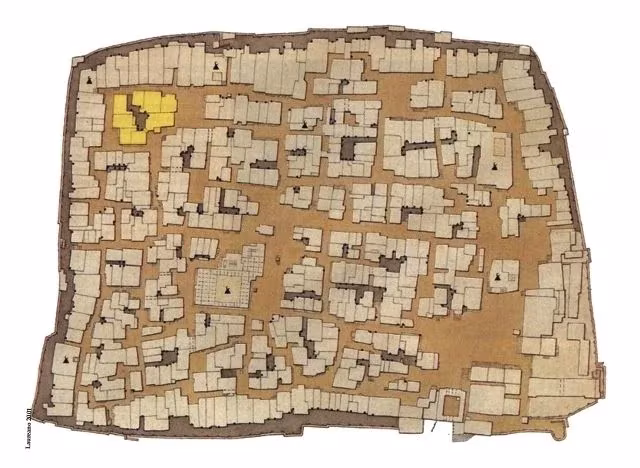 Plano de cubiertas de la ciudad amurallada de Shibam, en Yemen, con una manzana destacada en amarillo