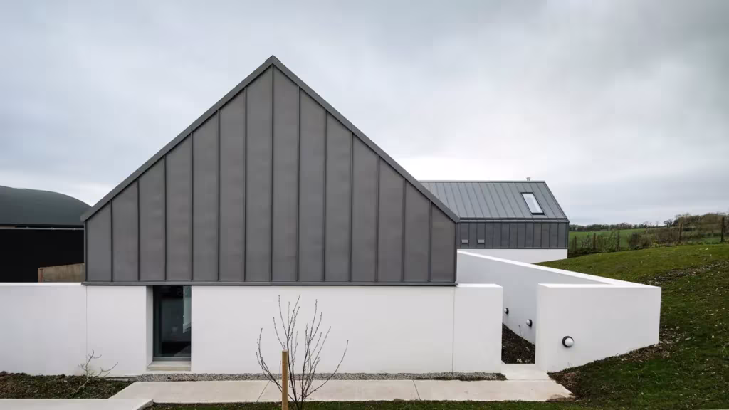 House Lessans, una versión contemporánea de la granja norirlandesa