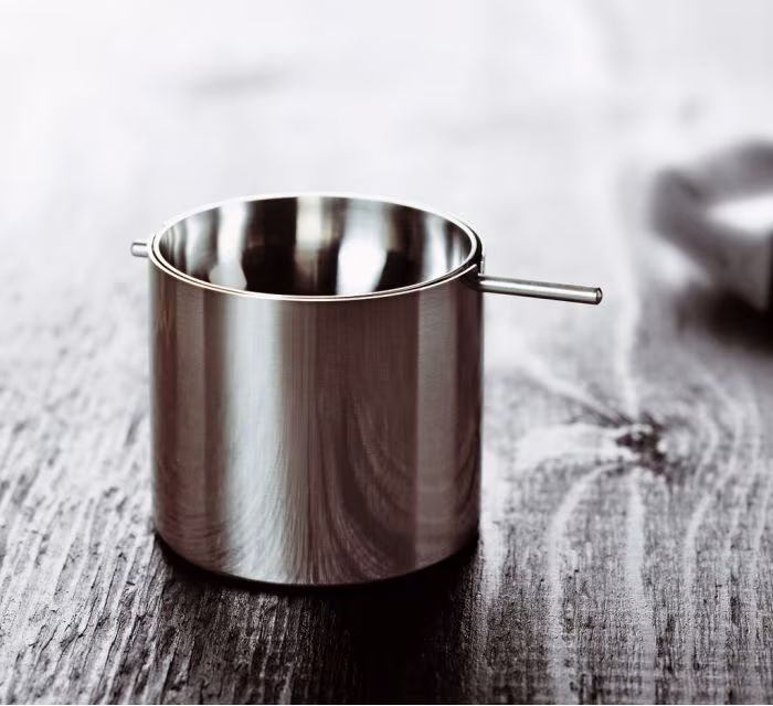 Cenicero Arne Jacobsen
