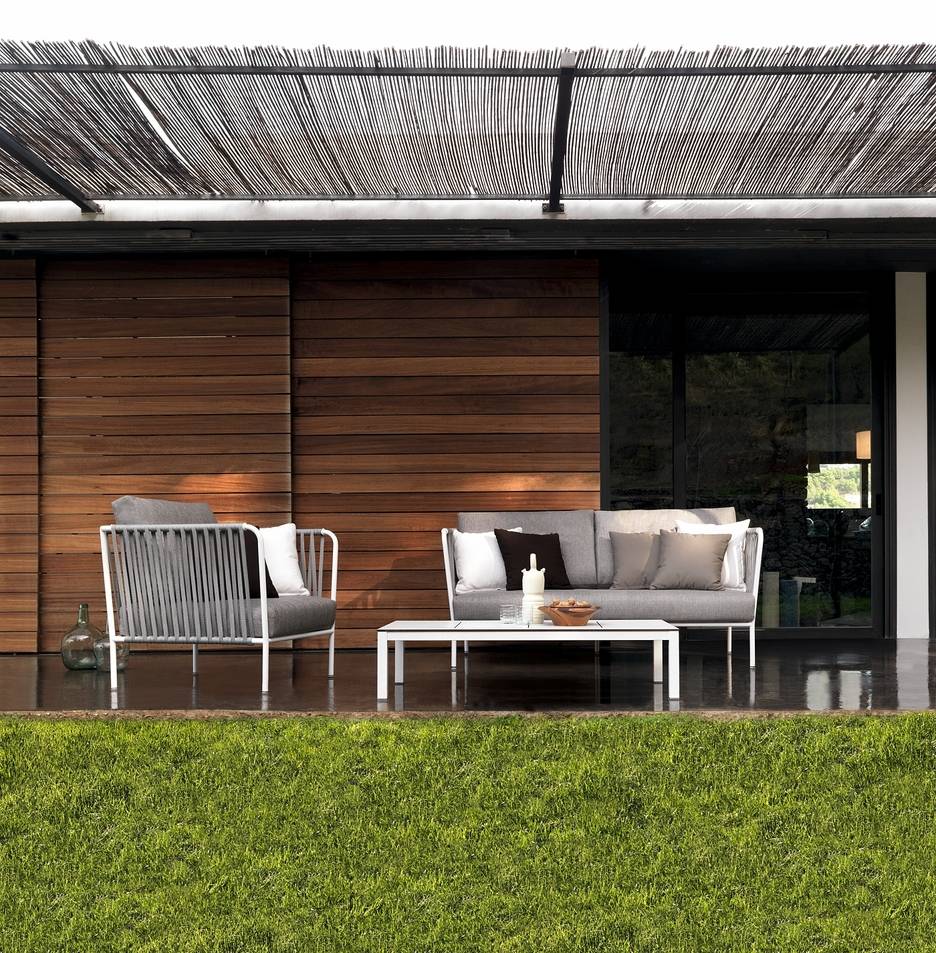 Sofa nido de Expormin para exterior disponible en batavia