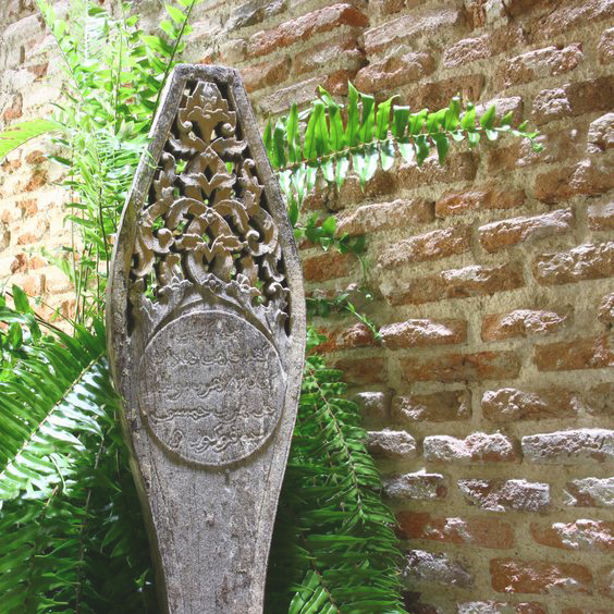 Talla antigua procedente de Indonesia 