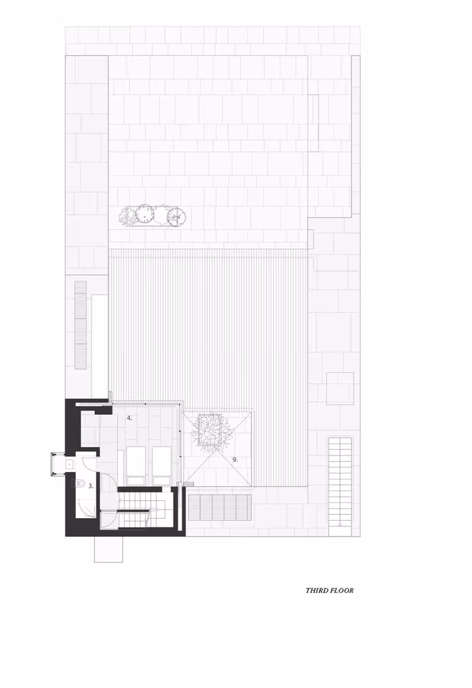 Plano de planta de acceso de The Courtowers con el patio central y la cubierta transitable