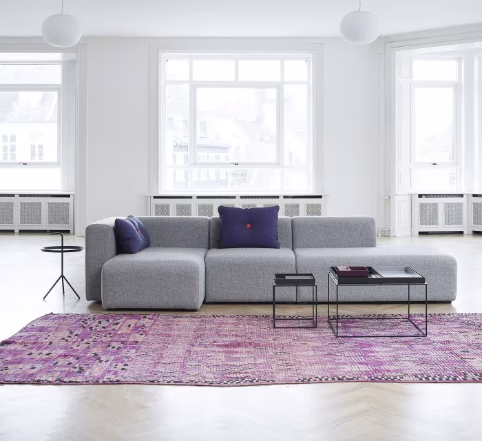 Mesa auxiliar DLM (Dont Leave Me) de Hay disponible en Batavia