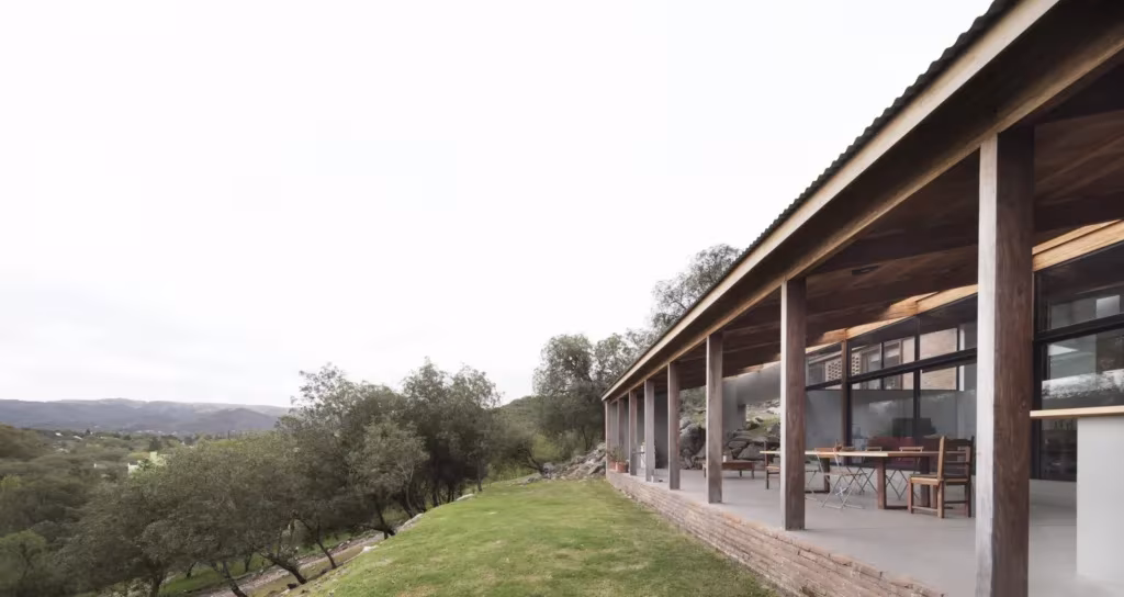 Un retiro argentino cincelado por las rocas