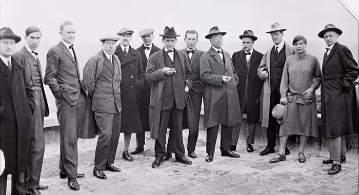 walter grupius y personajes influyentes de la escuela bauhaus
