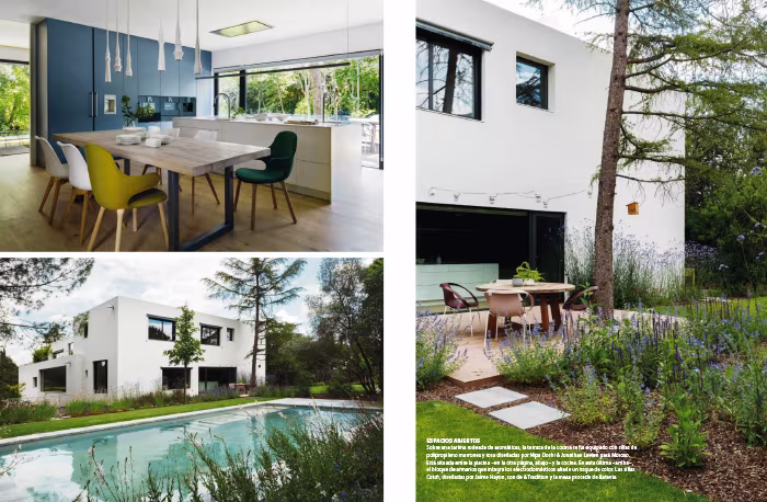 Doble página de Nuevo Estilo con el comedor de sillas de colores, la fachada blanca entre pinos y la piscina del jardín