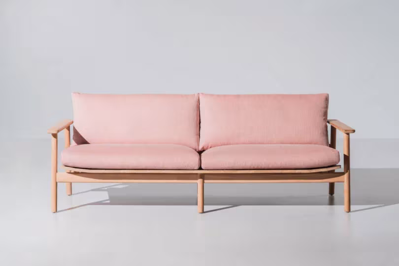 sofa de la colección de jasper morrison para kettal